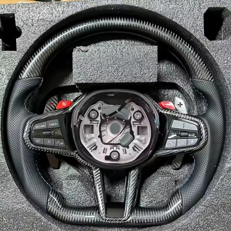 Car Accessories Essentials - عجلة قيادة سيارة من ألياف الكربون