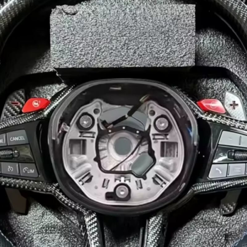 عجلة قيادة سيارة من ألياف الكر - مراجعة Car Accessories Essentials وسعره